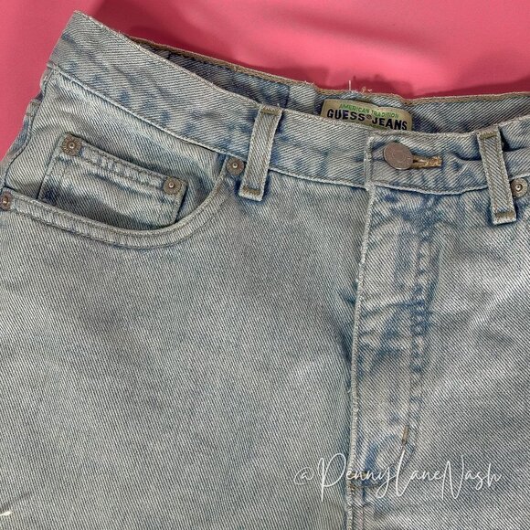 Vintage Guess Frayed Hem Jean Shorts Lightwash Size 29 - Picture 2 of 7